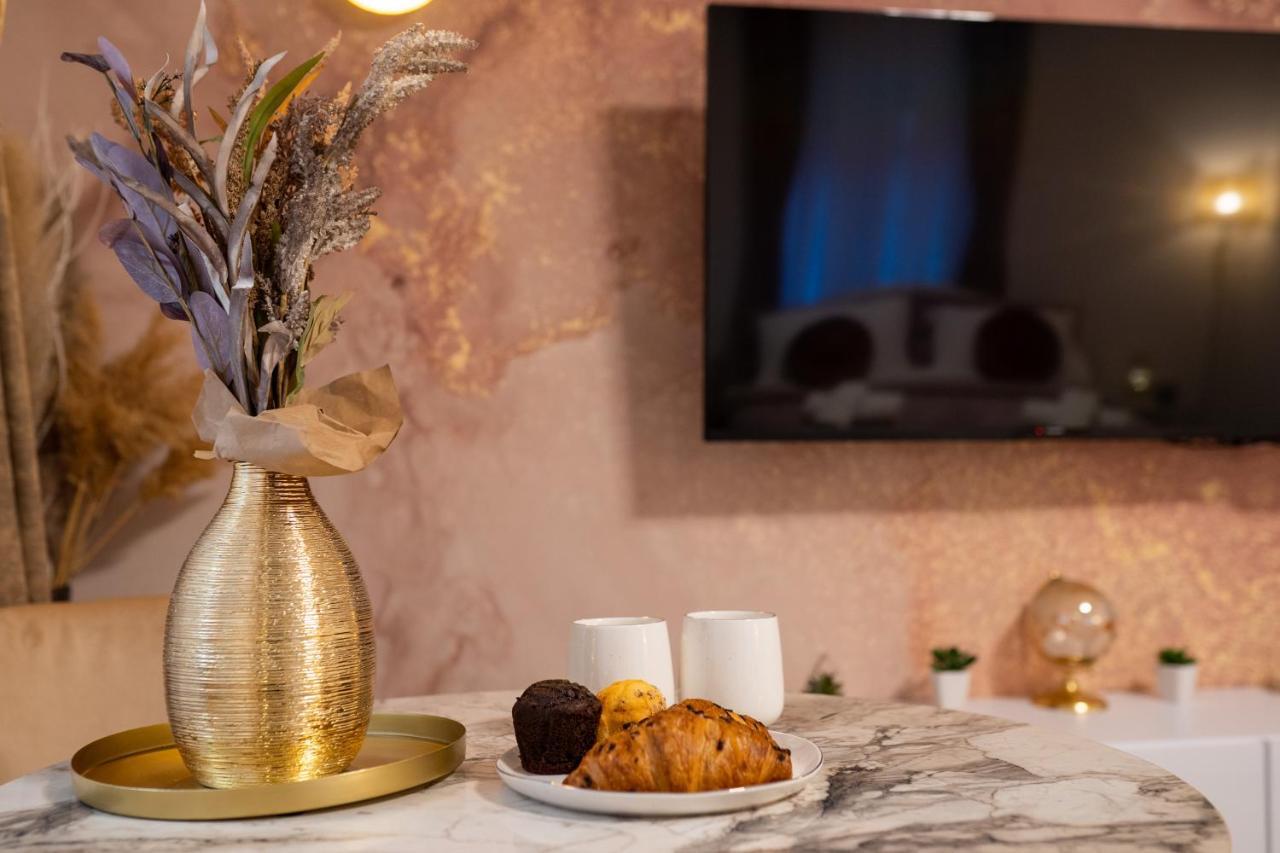 Apartamento Cosy&Private,30Sec Walk To Mainsquare, Heart Of Zagreb Exterior foto